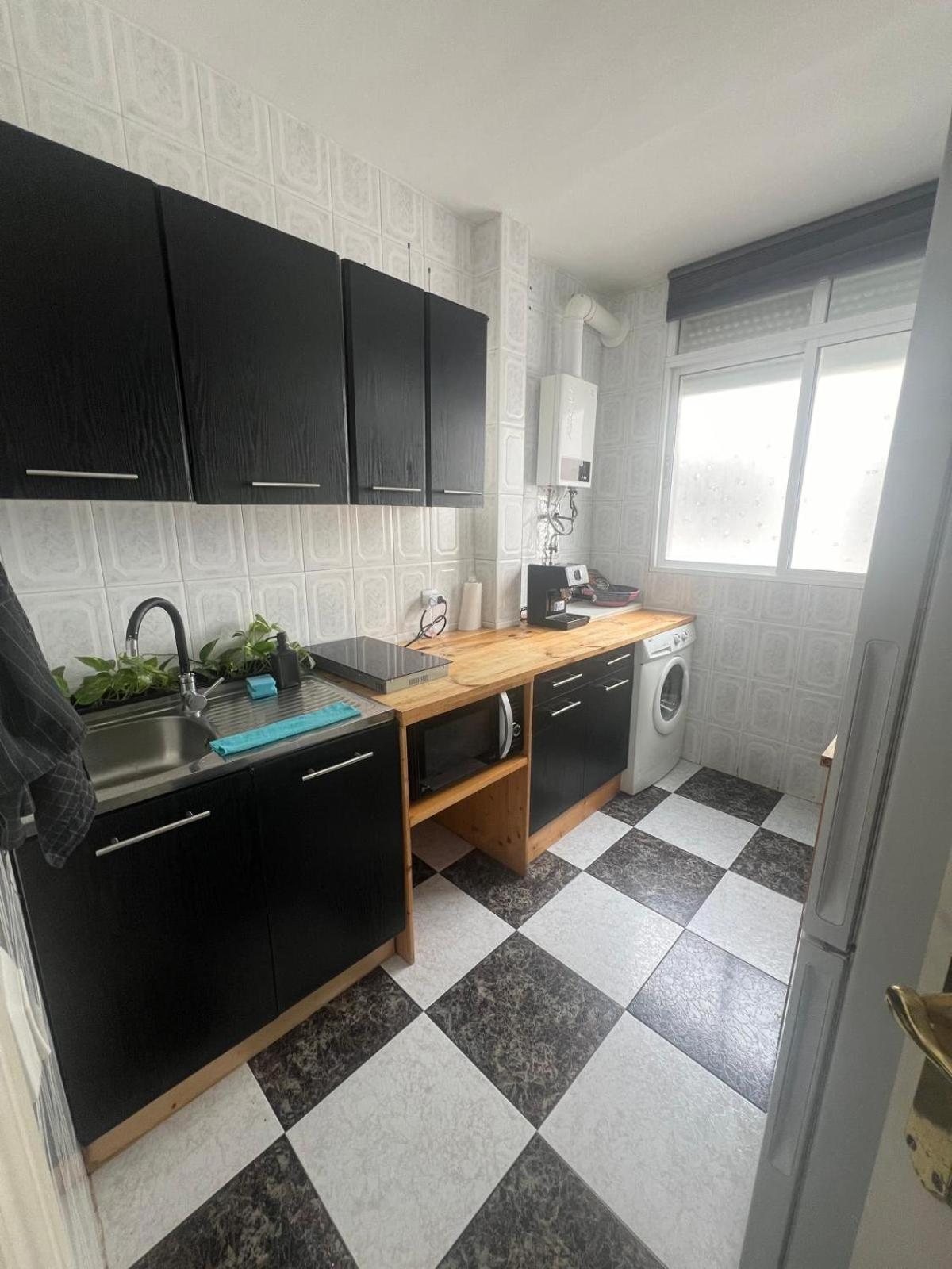 Habitacion 2 En Tercera Planta Sin Ascensor No Es Un Piso Entero! A Compartir Bano Y Cocina! フエンヒロラ エクステリア 写真